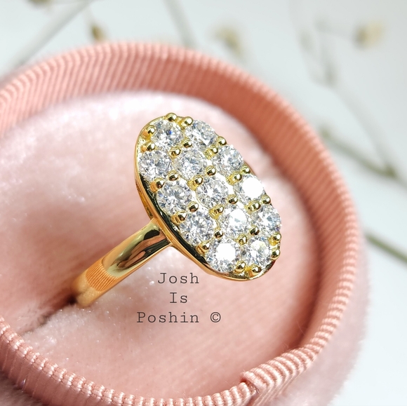 1.3CT Oval shape pave set moissanite ring in sterling silver - Picture 5 of 12